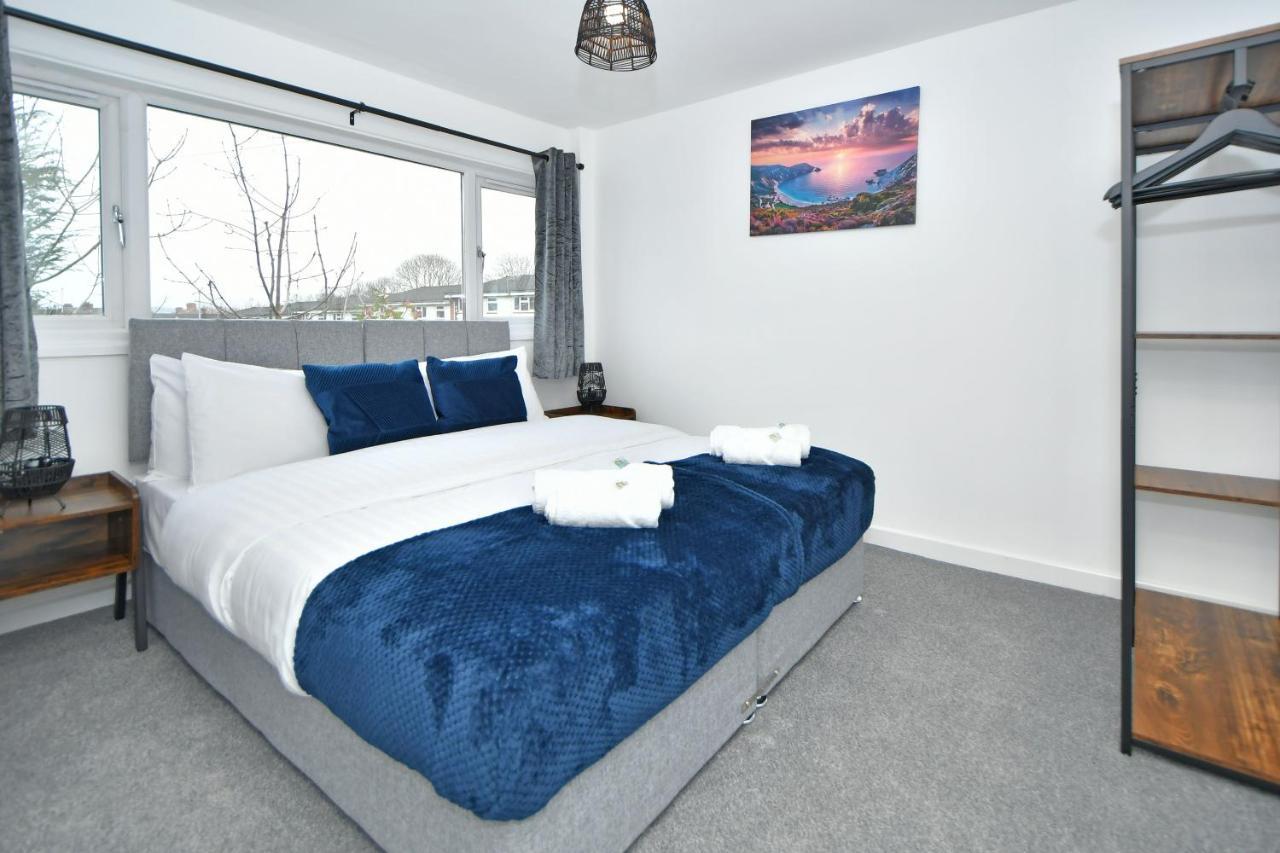 Dundas House- Super 3 Bed House In The City Centre With Private Drive Stoke-on-Trent Exterior foto